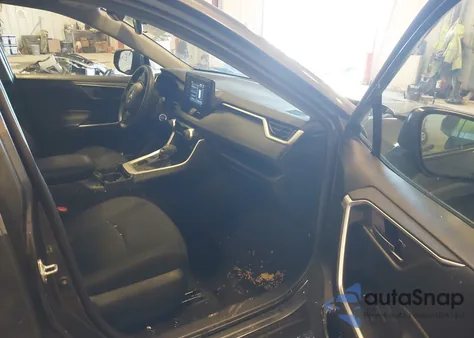 2021 Toyota Rav4 Le z USA, uszkodzony, nr VIN 2T3F1RFV6MC172499